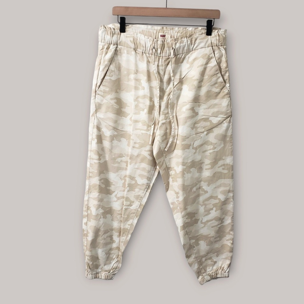 Levis Womens Twill Camoflage Relaxed Jogger Pants Tan Beige Large Drawstring